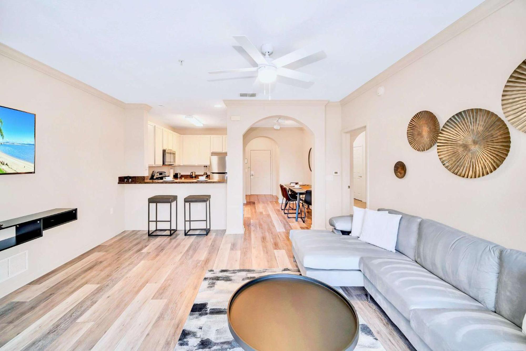 2br With Shared Pool & Hot Tub, Near Disney! Casa de Férias