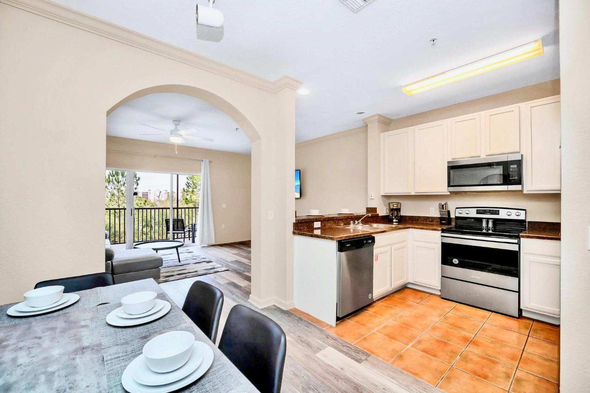 2br With Shared Pool & Hot Tub, Near Disney!